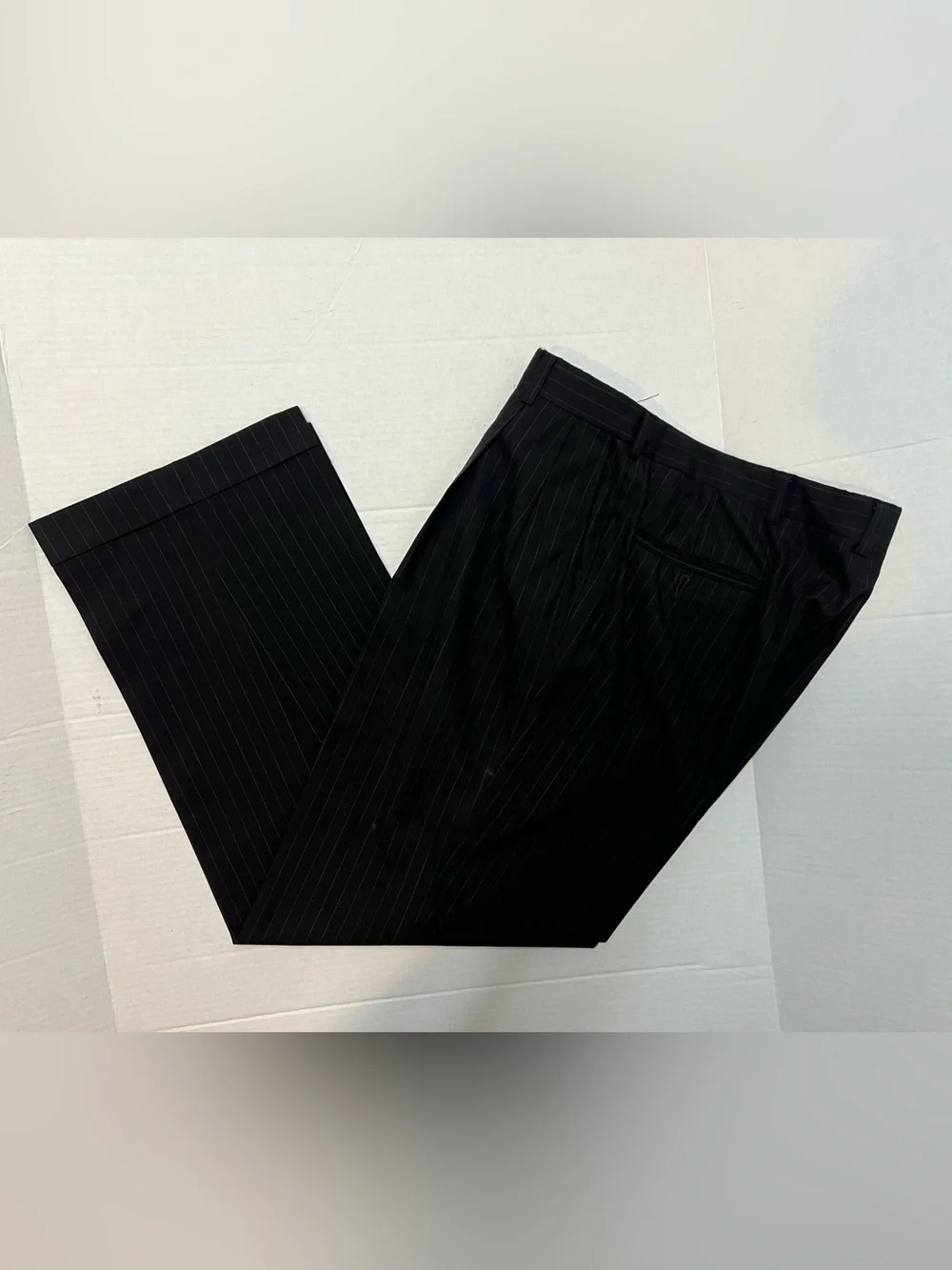 Hart Schaffner Marx Men's 40R Blazer 34x30 Pants Black Pinstripe Trumpeter Suit